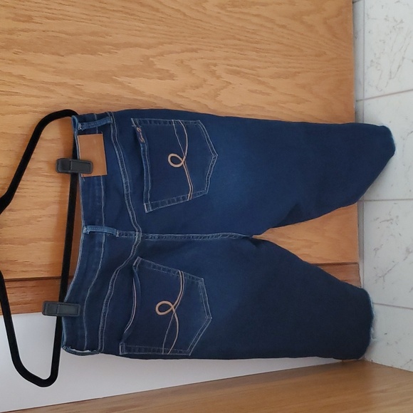 Seven7 Crop Jeans NWOT - Picture 2 of 4